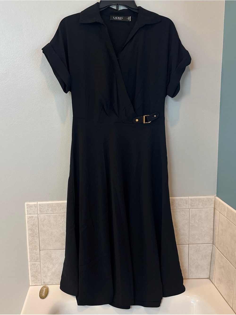 Lauren by Ralph Lauren Black Short-Sleeve V-neck Midi Dress size 4